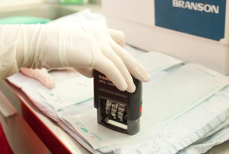 sterilizzazione degli attrezzi mediante autoclave